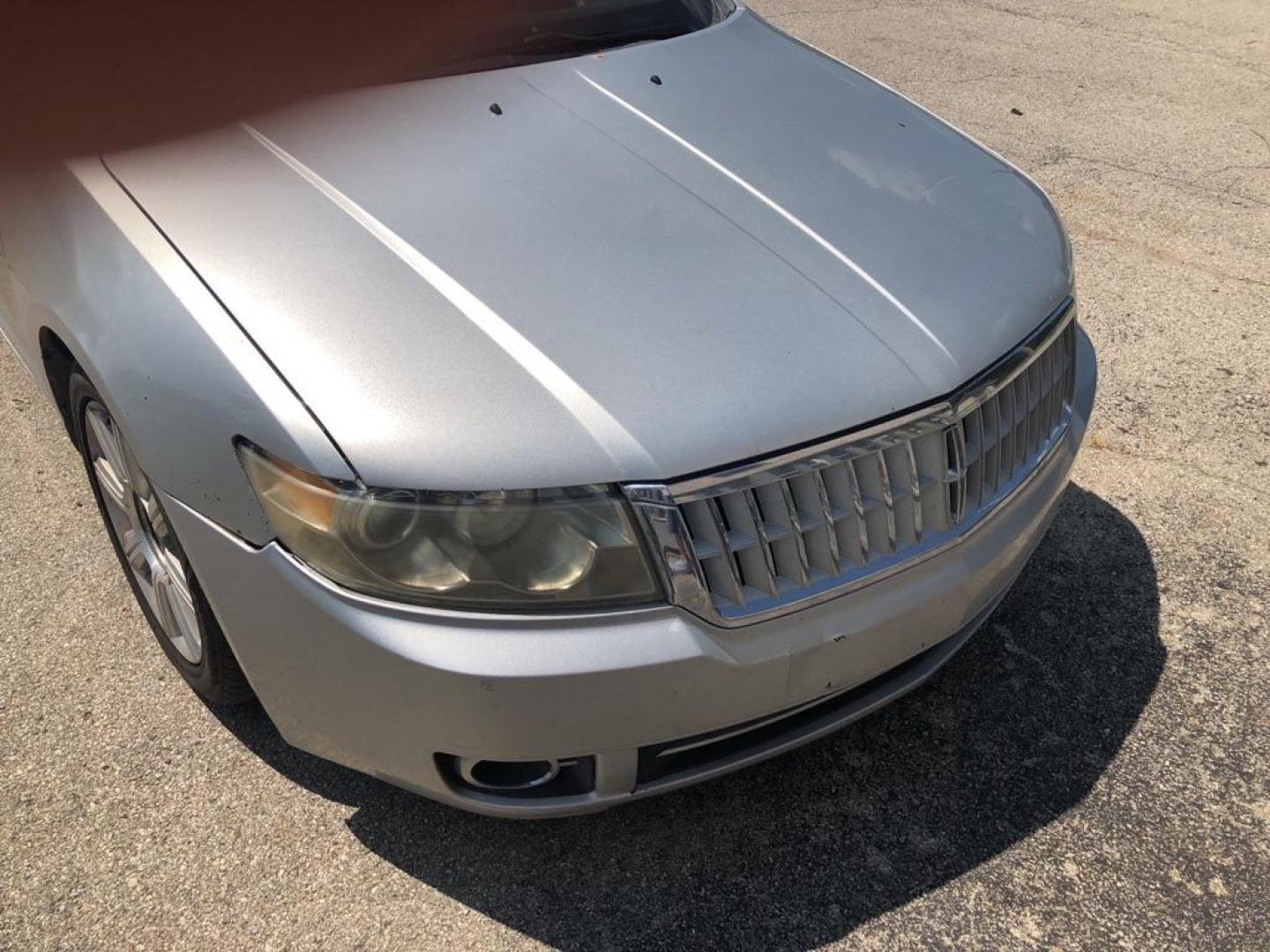 2009 SILVER LINCOLN MKZ (3LNHM26T79R) with an 3.5L engine, Automatic transmission, located at 850 South Mill Street, Pryor, 74361, (918) 825-3030, 36.293549, -95.324440 - Photo#12