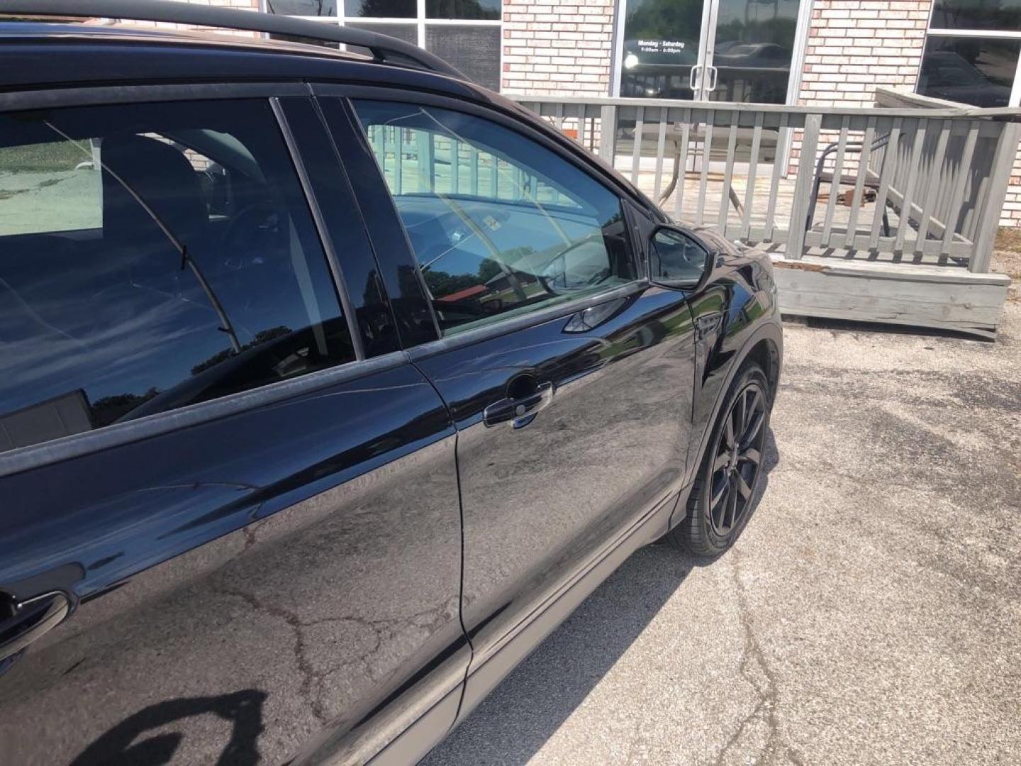 2019 BLACK FORD ESCAPE SE (1FMCU0GD7KU) with an 1.5L engine, Automatic transmission, located at 850 South Mill Street, Pryor, 74361, (918) 825-3030, 36.293549, -95.324440 - Photo#28